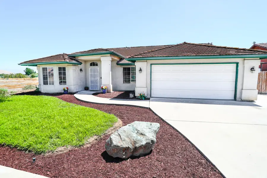 1127 W Orange Avenue, Porterville, CA 93257 - Image #2