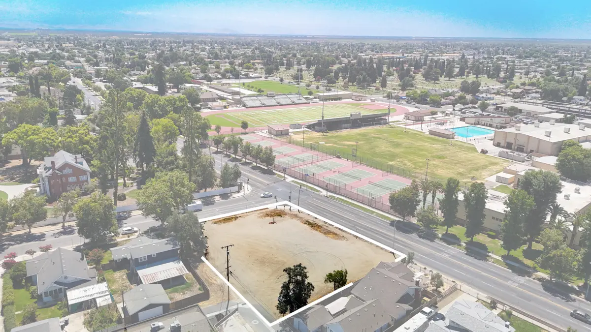 708 E Tulare Avenue, Tulare, CA 93274 - Image #1