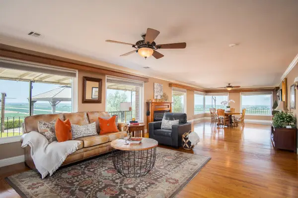 23124 Round Valley Drive, Lindsay, CA 93247