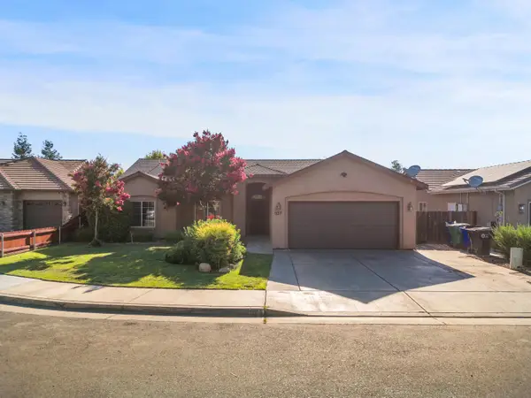 927 Shadowood Place, Porterville, CA 93257