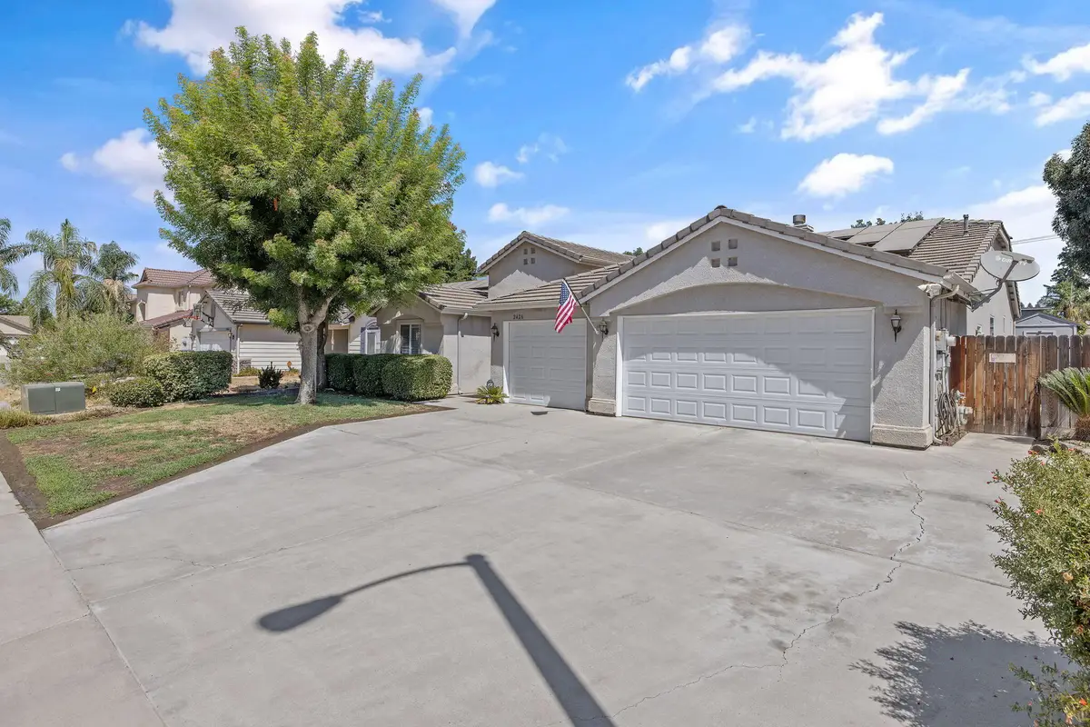 2426 E Harter Court, Visalia, CA 93292 - #1
