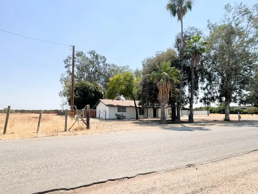 7216 Rd 248, Terra Bella, CA 93270 - Image #3