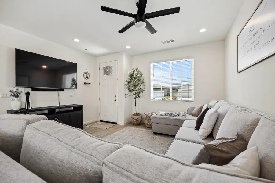 3200 Seymour Street, Tulare, CA 93274 - Image #2