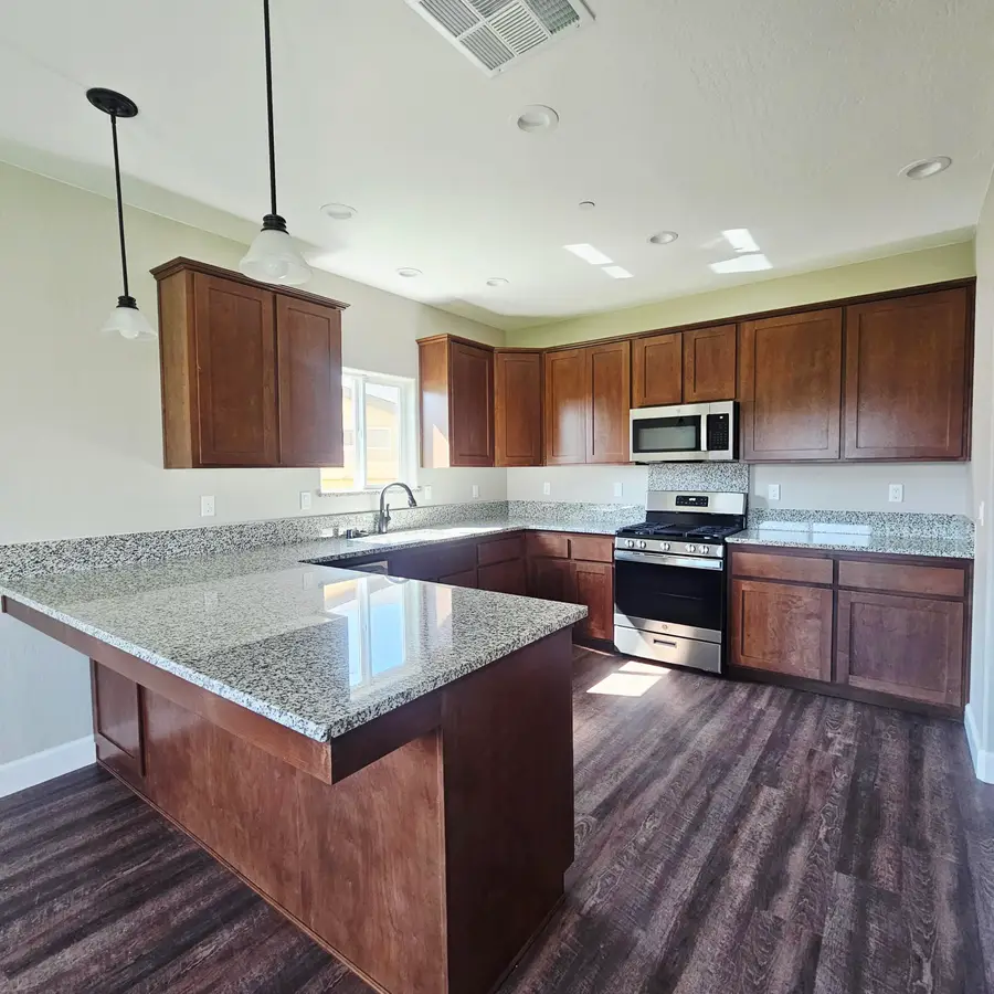 1009 E Harter Drive, Visalia, CA 93292 - #3