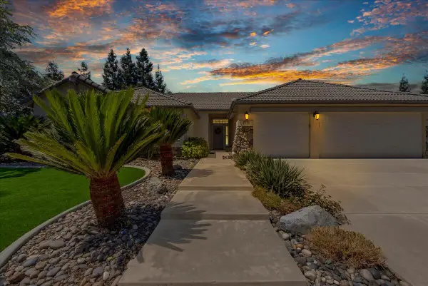 3733 N Mendonca Street, Visalia, CA 93291