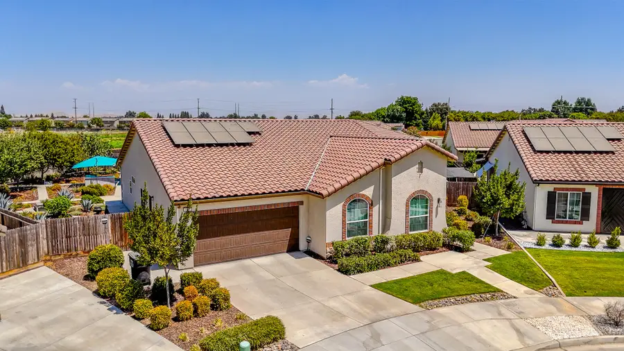 804 S Simon Street, Visalia, CA 93292 - Image #2