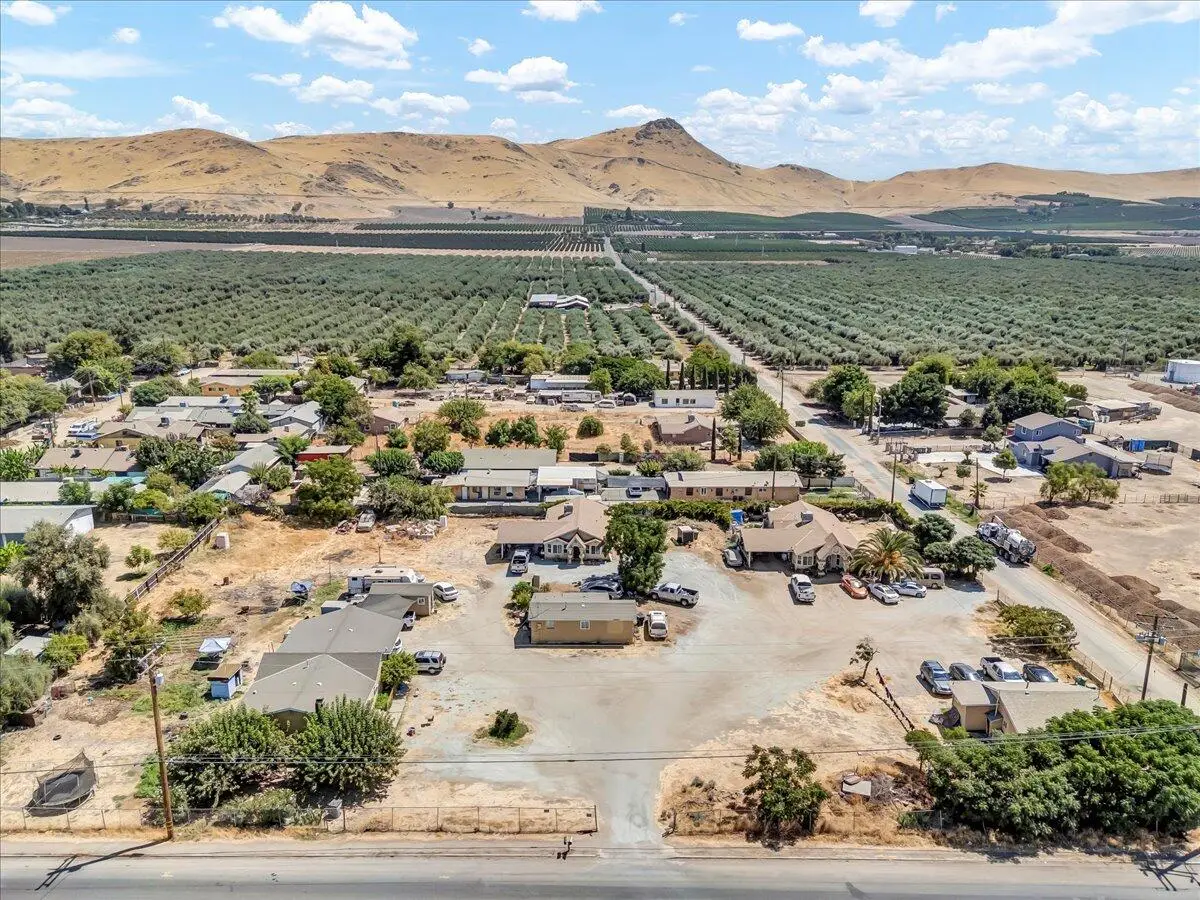 25250 Rd 216, Lindsay, CA 93247 - #1