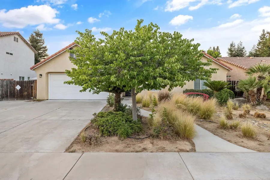 2540 E Seeger Avenue, Visalia, CA 93292 - Image #3