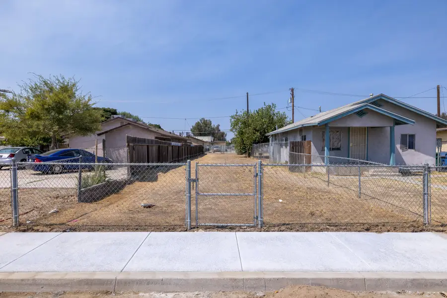 611 Glenwood Street, Delano, CA 93215 - Image #2