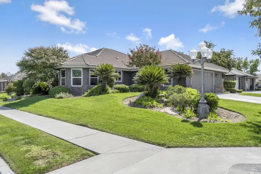 1405 Lincon Lane, Lemoore, CA 93245 - Image #2