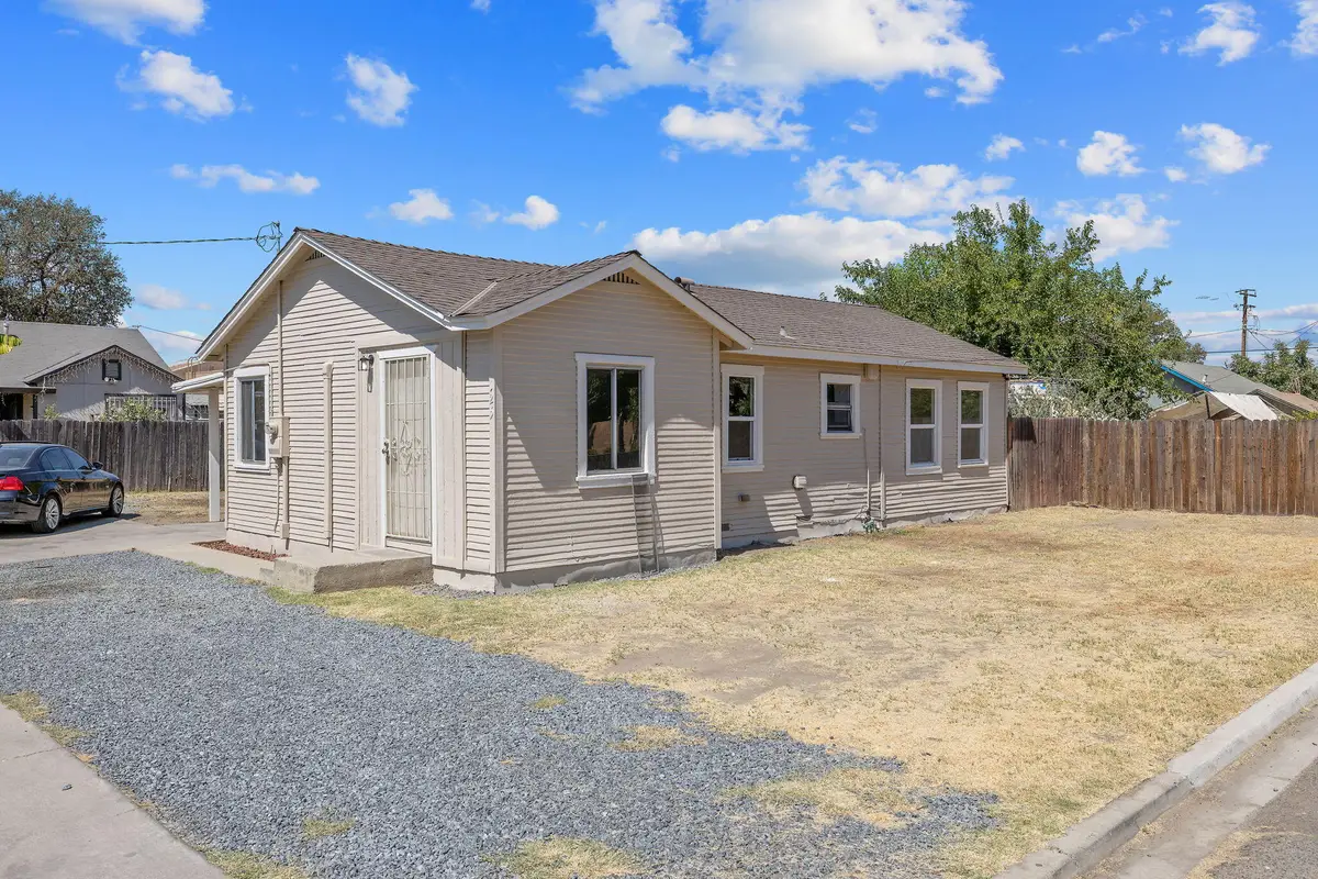 125 N N Hicks Street #A, Visalia, CA 93291 - Image #1