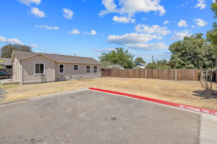 125 N N Hicks Street #A, Visalia, CA 93291 - Image #2