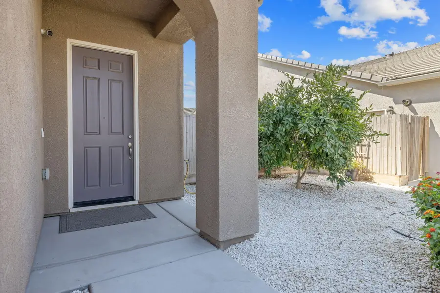 3043 Parks Avenue, Tulare, CA 93274 - Image #3