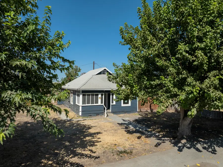 916 Norboe Avenue, Corcoran, CA 93212 - Image #2