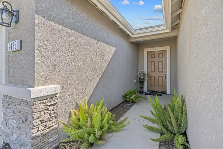 2435 Vintage Place, Hanford, CA 93230 - Image #3