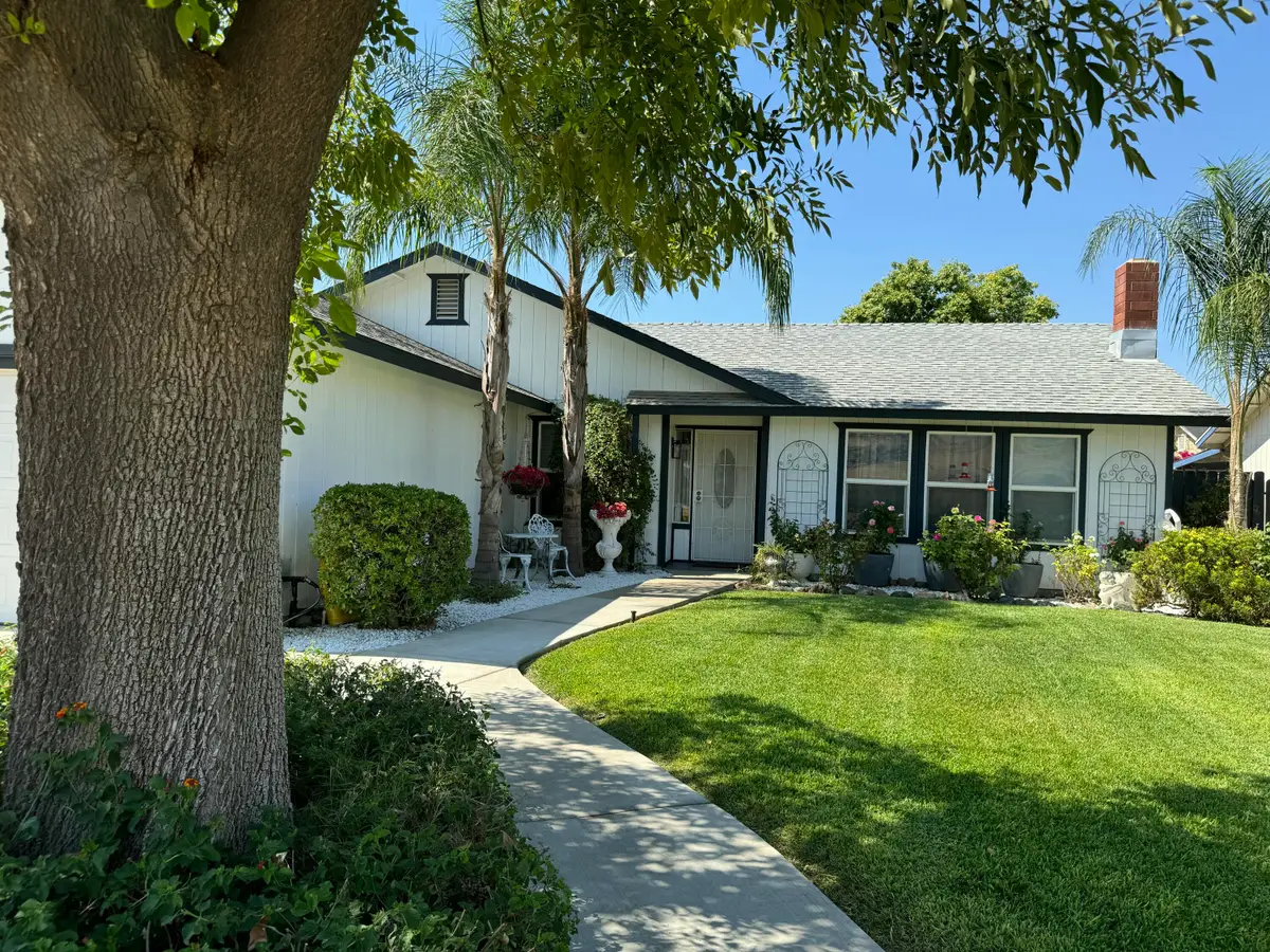 231 N Hillcrest, Porterville, CA 93257 - Image #1