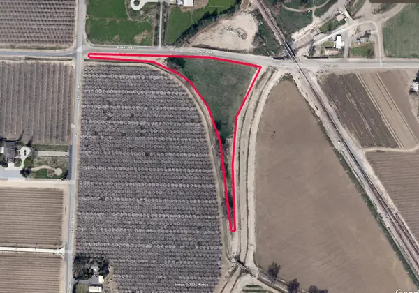 Dover Avenue, Hanford, CA 93230