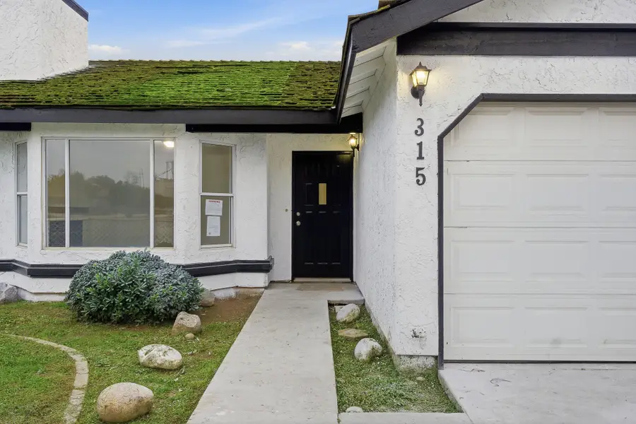 315 W Meadow Drive, Tulare, CA 93274 - Image #3