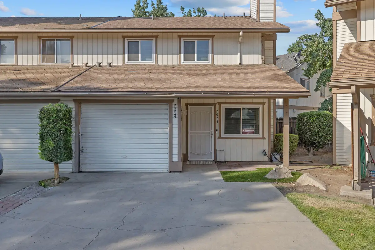 2024 E Laura Avenue, Visalia, CA 93292 - Image #1