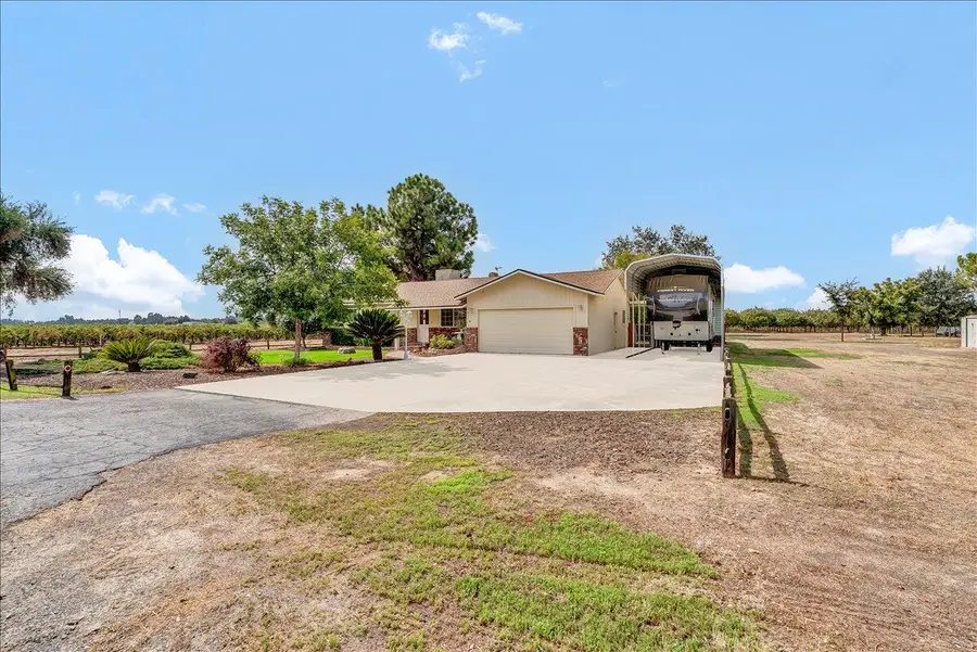 8694 21st Avenue, Lemoore, CA 93245 - Image #2