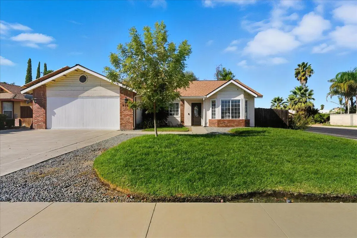 2202 Cottonwood Court, Hanford, CA 93230 - Image #1