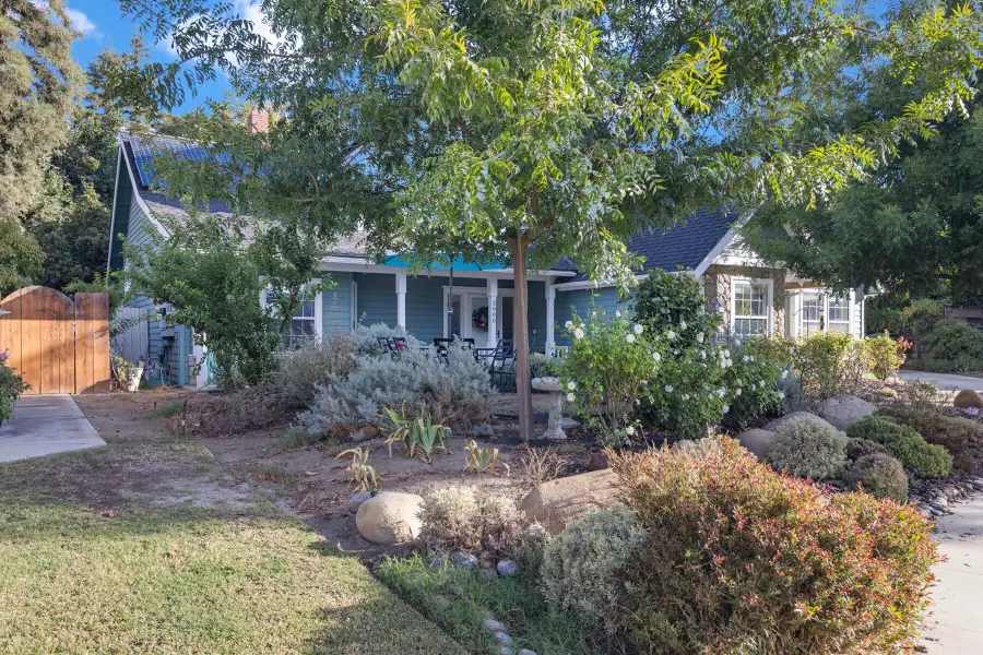 3900 W Allen Court, Visalia, CA 93291 - #2
