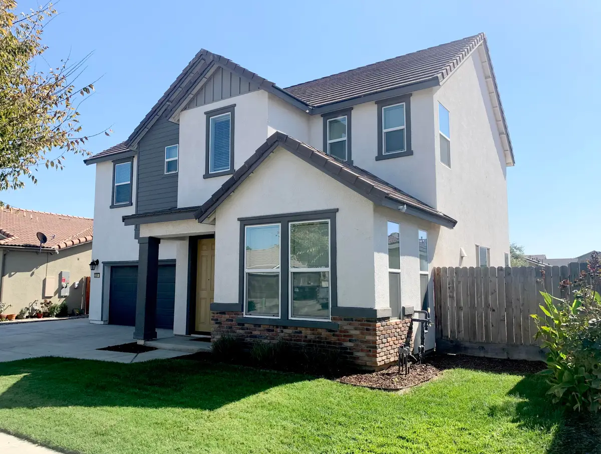 3201 E Harter Avenue, Visalia, CA 93292 - Image #1