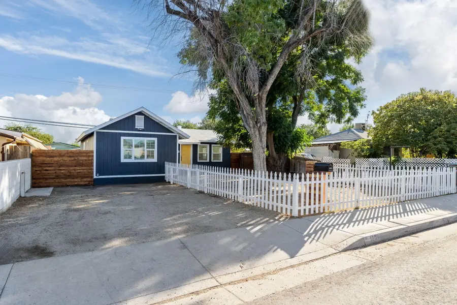 1209 Woodrow Avenue, Bakersfield, CA 93308 - Image #2