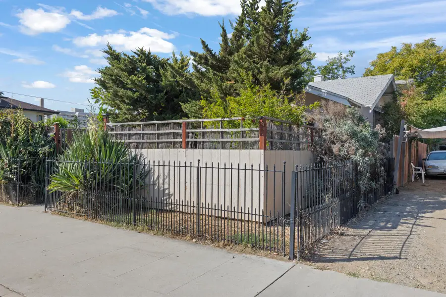 601 N Church Street, Visalia, CA 93291 - Image #2