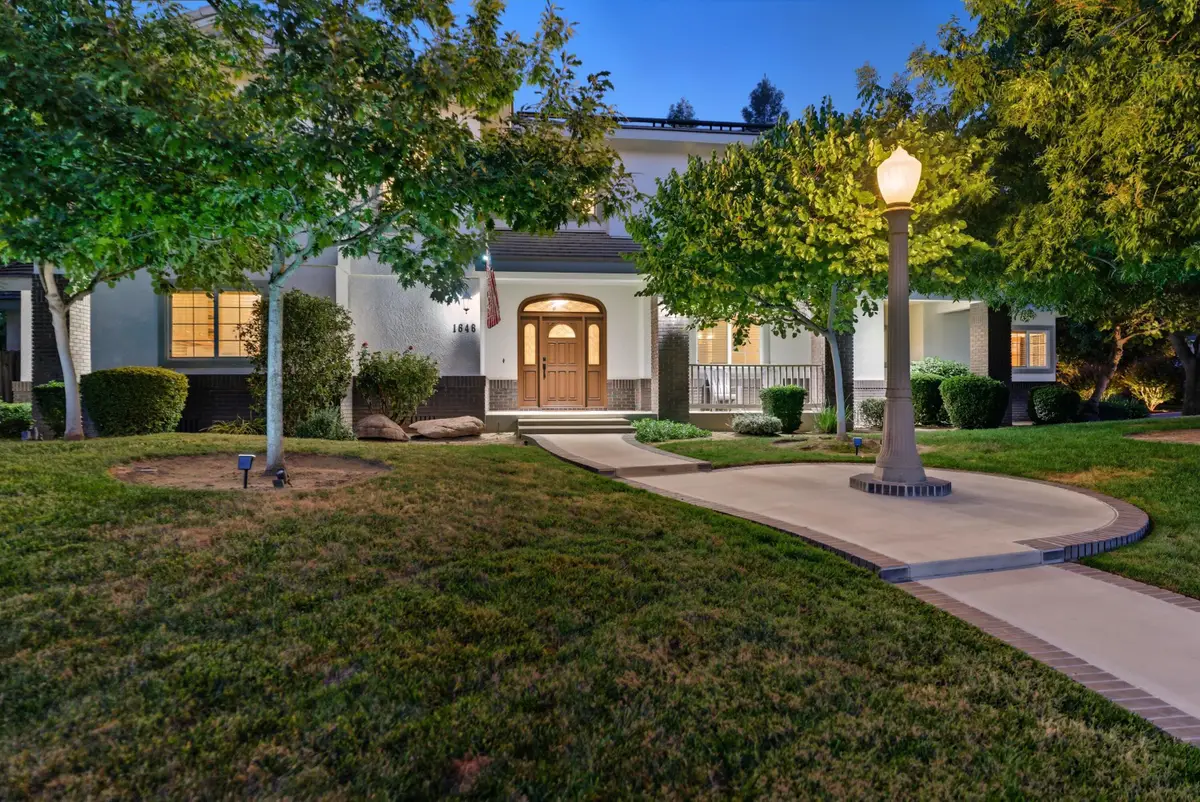1646 S Bluegrass Court, Visalia, CA 93277 - Image #1