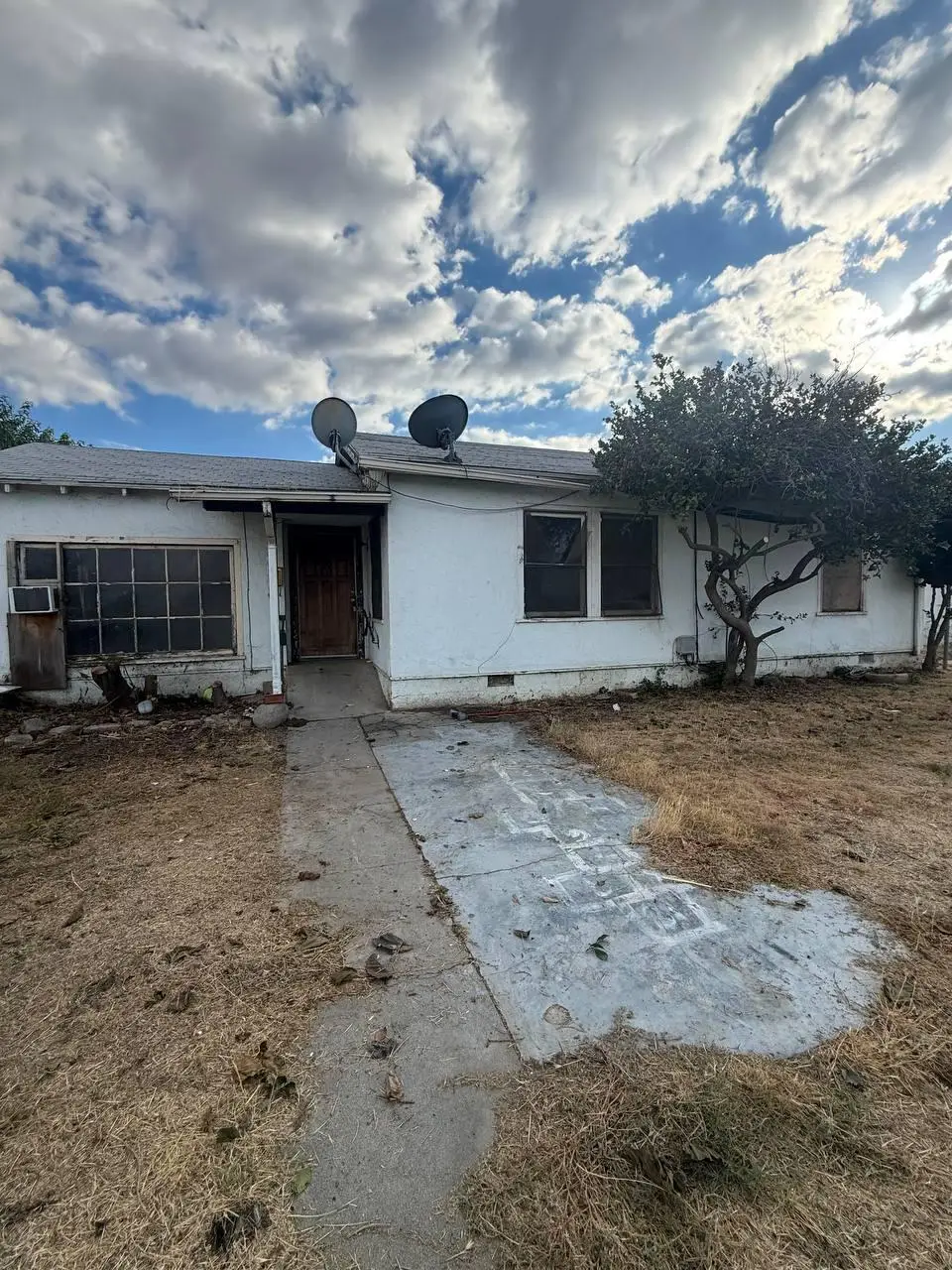 593 N 3rd Street, Porterville, CA 93257 - #1