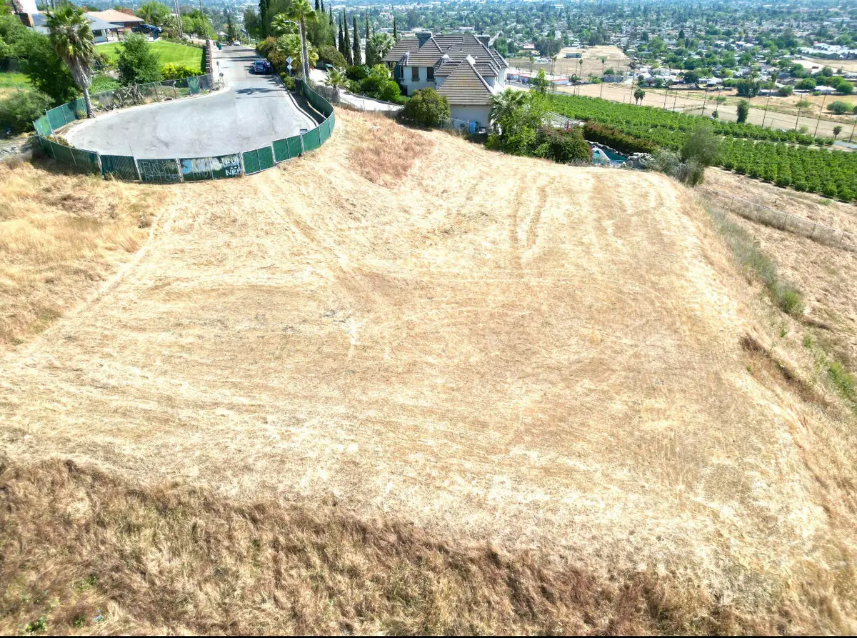 1485 N Highland Drive, Porterville, CA 93257 - Image #1