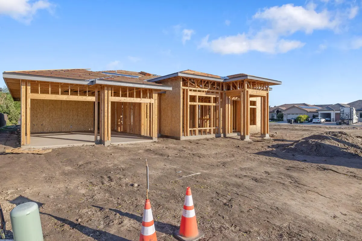 4250 S Silvervale Street, Visalia, CA 93277 - Image #1