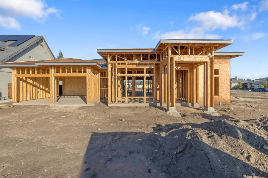 4250 S Silvervale Street, Visalia, CA 93277 - Image #2