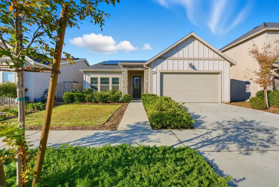 2610 W Mallard Lane, Hanford, CA 93230 - Image #2