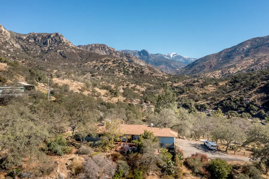 46685 Sycamore Drive #D, Three Rivers, CA 93271 - Image #2