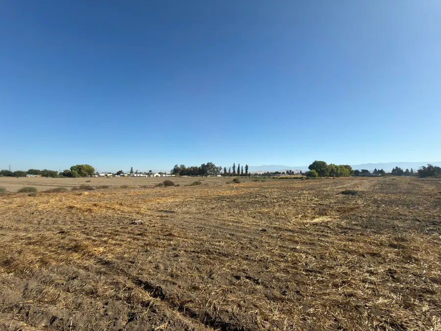 249 S Westwood Street, Porterville, CA 93257 - Image #2