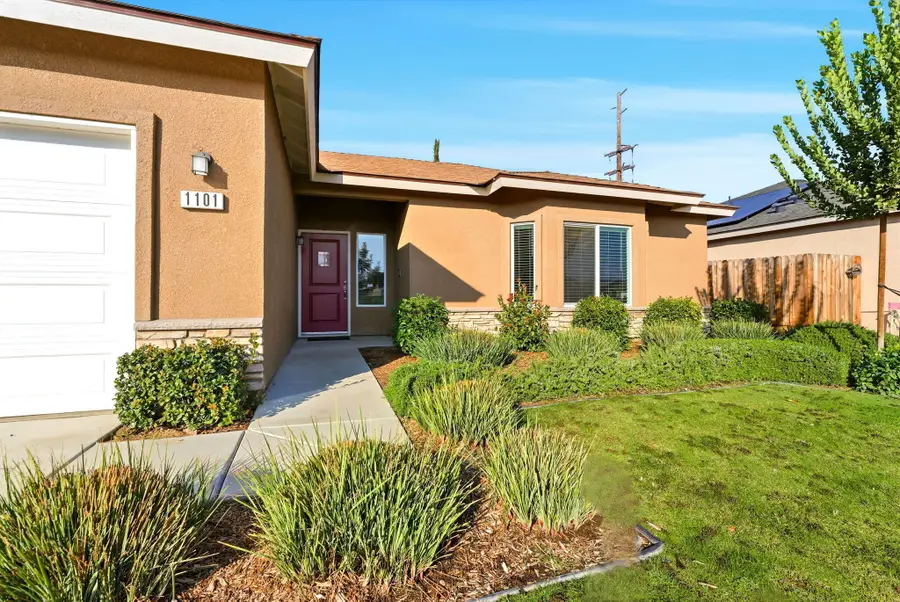 1101 S Royal Oak Place, Porterville, CA 93257 - Image #3