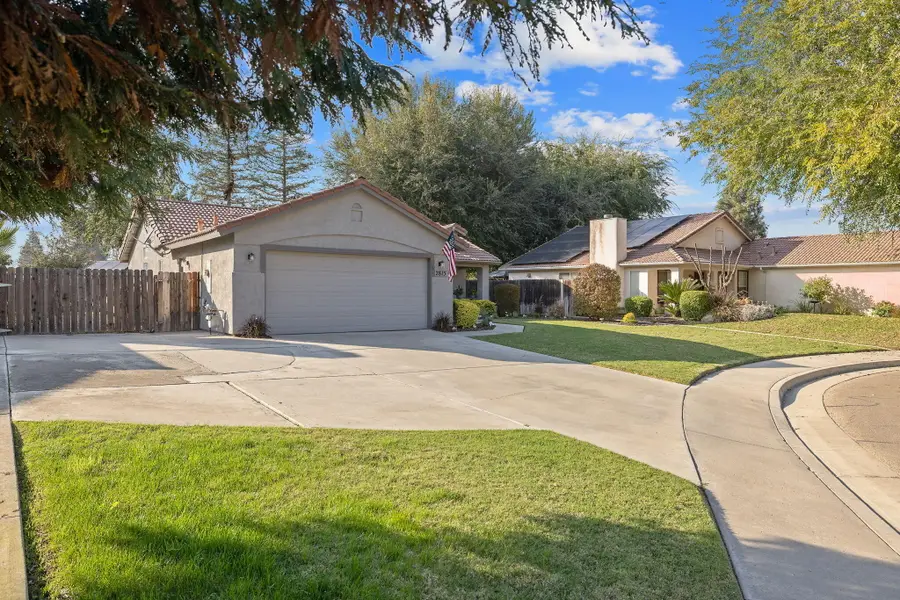 2815 S Tamarack Court, Visalia, CA 93277 - Image #2