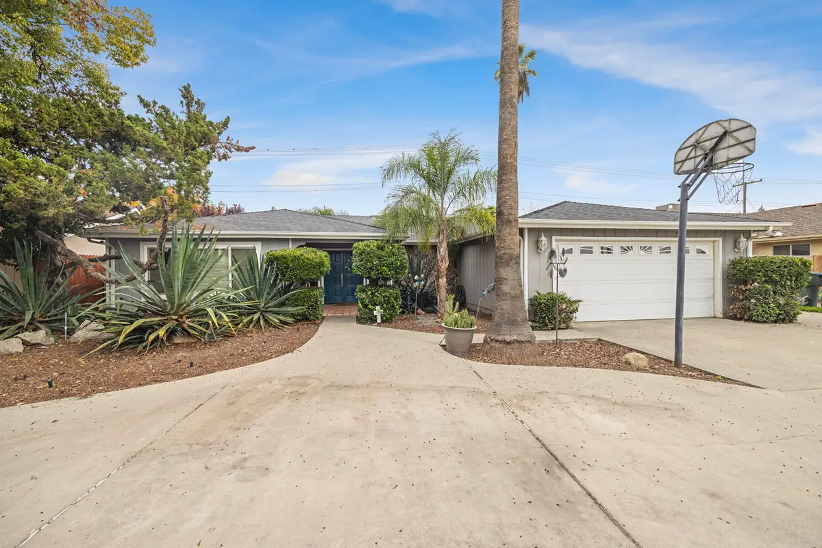 2030 S Woodland Street, Visalia, CA 93277 - Image #1