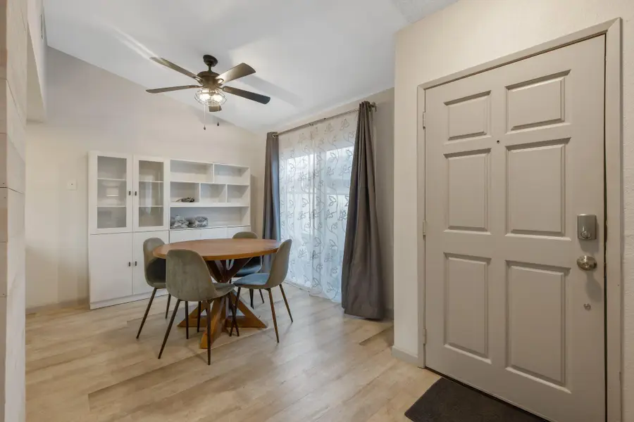 1047 S Pinkham Street, Visalia, CA 93292 - Image #2