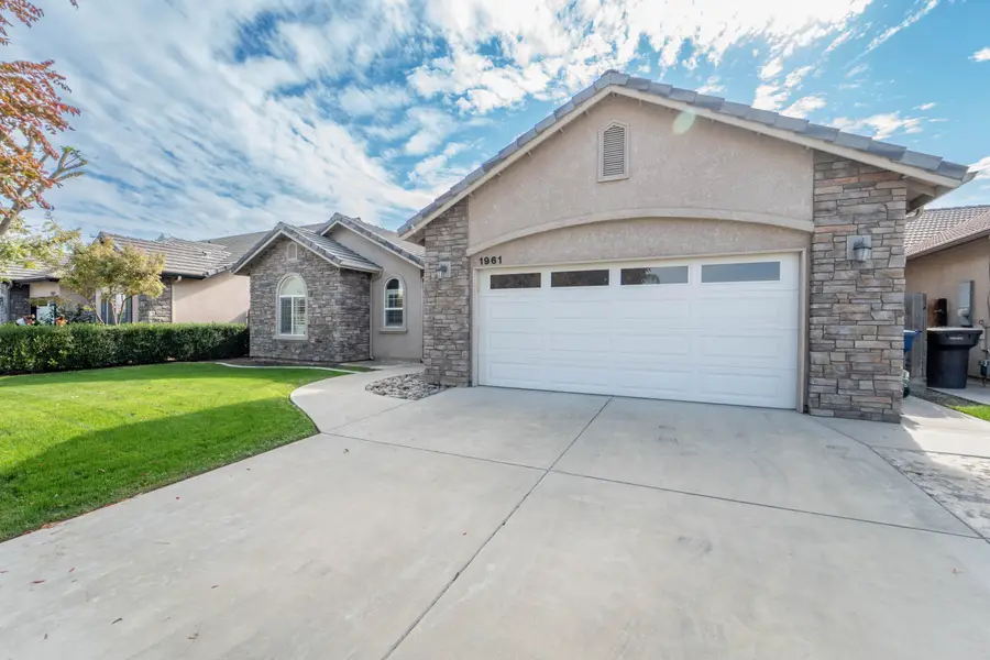 1961 Stagecoach Place, Tulare, CA 93274 - Image #3