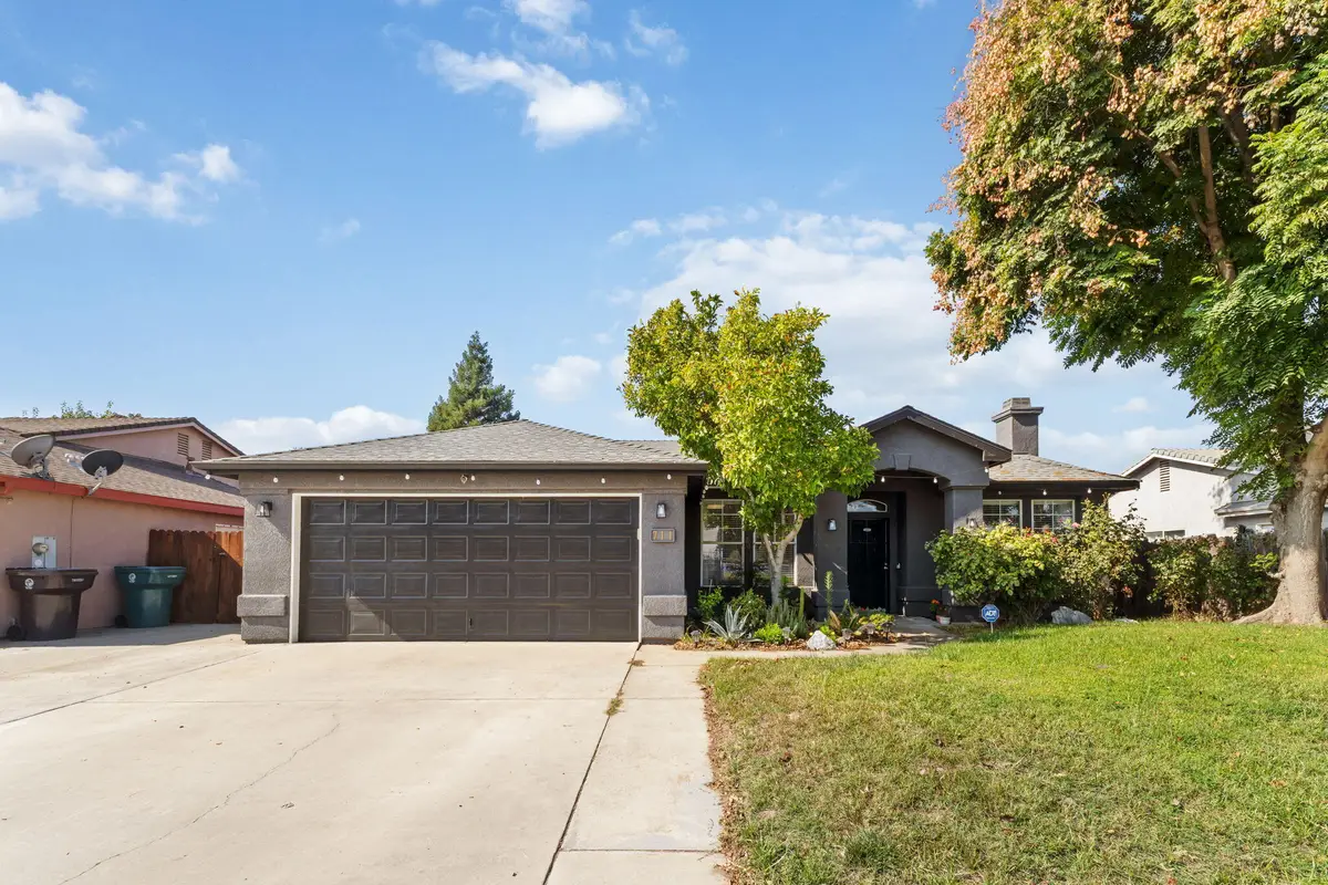 711 N Sacramento Street, Tulare, CA 93274 - #1