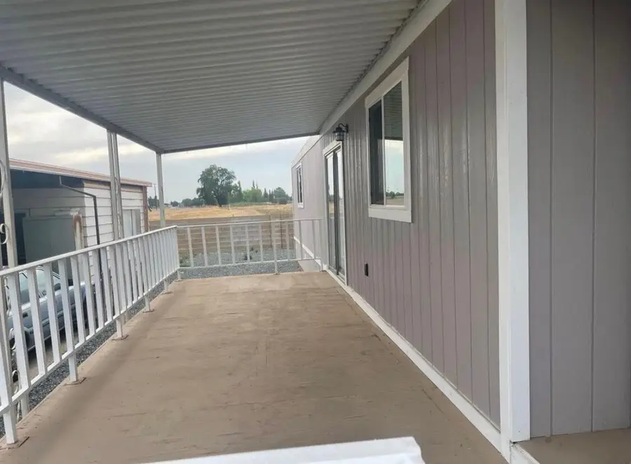 720 E Worth Avenue #218, Porterville, CA 93257 - Image #2