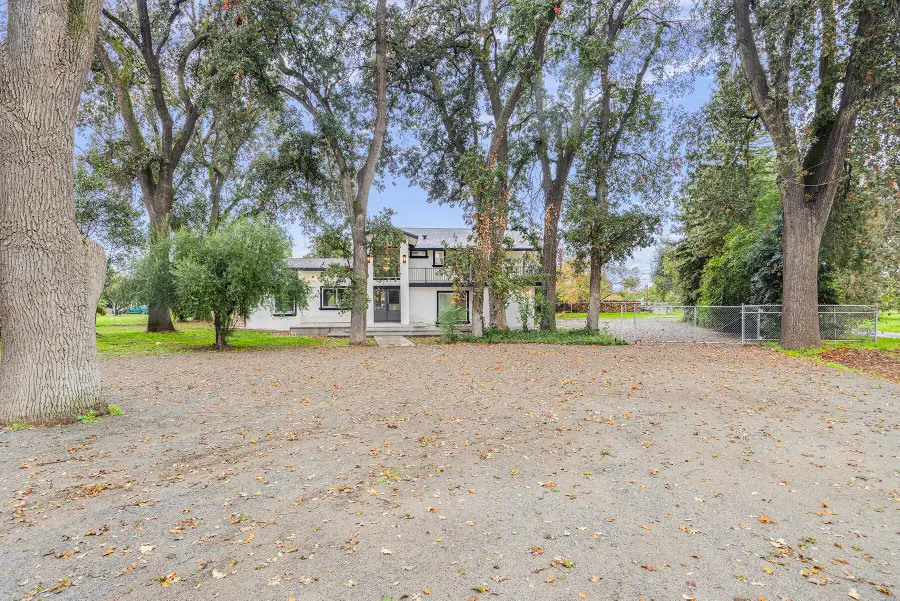 31191 Rd 160 #160, Visalia, CA 93292 - #3