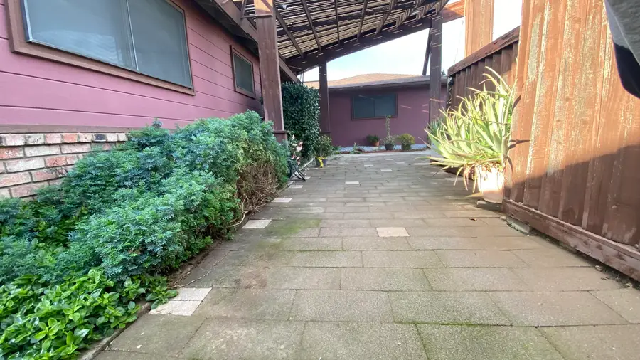 3005 S Verde Vista Street, Visalia, CA 93277 - Image #2