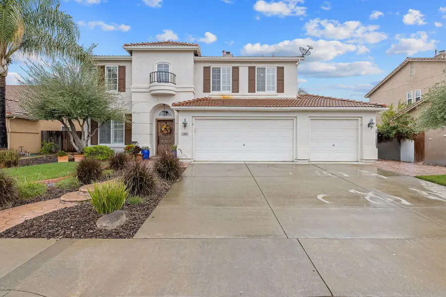 1048 W Pepper Drive, Hanford, CA 93230 - Image #2