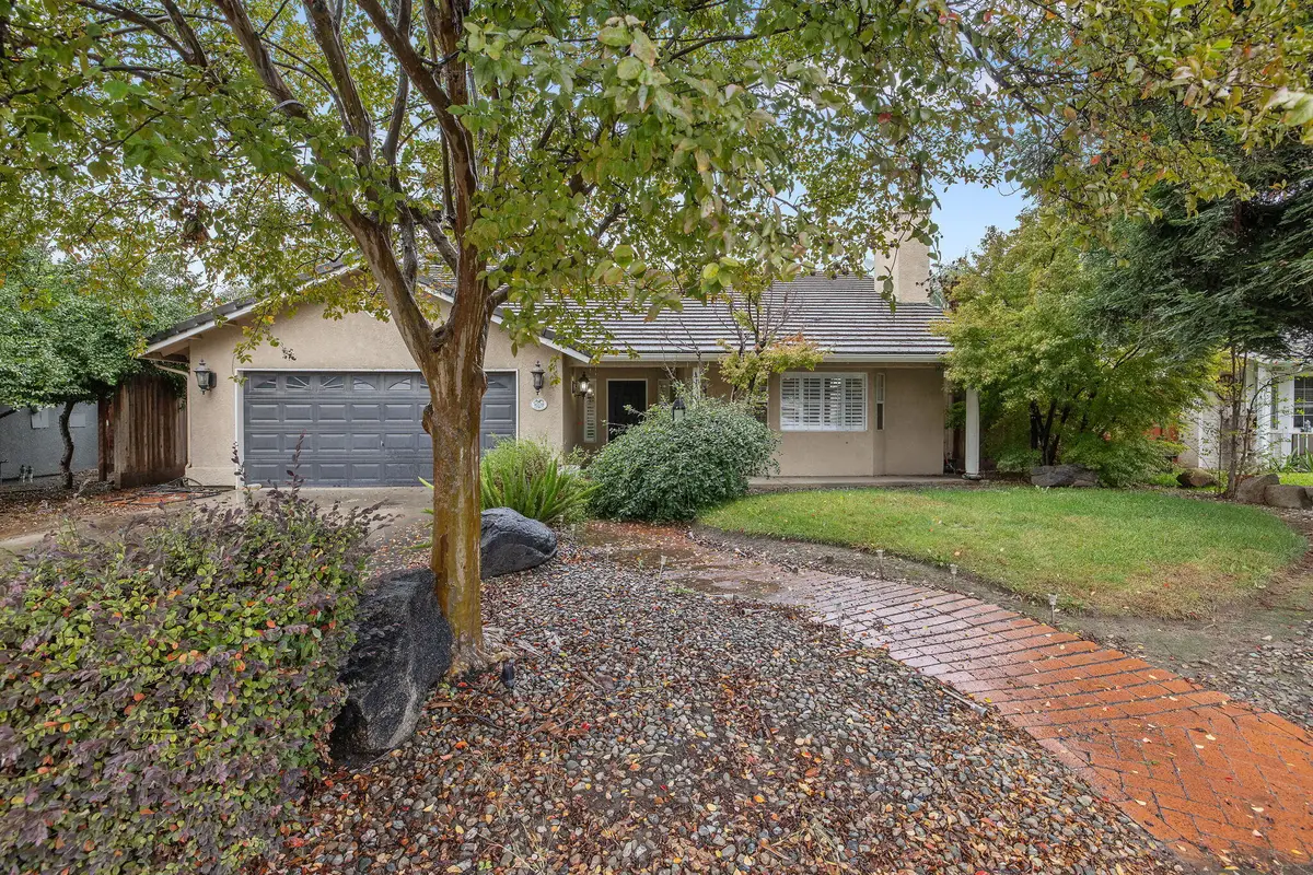 4038 E Sue Avenue, Visalia, CA 93292 - Image #1