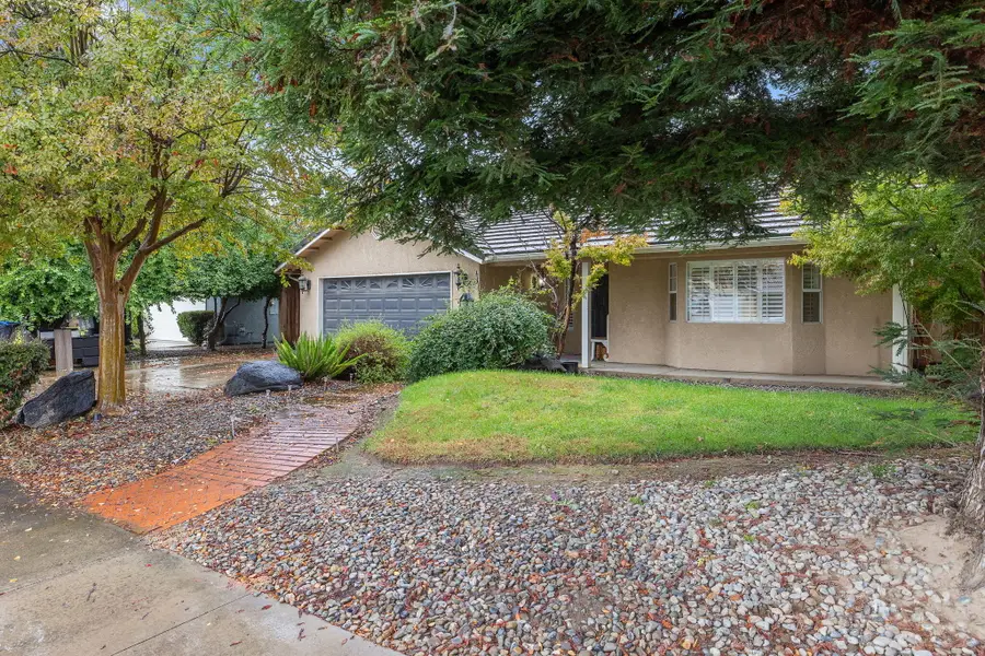 4038 E Sue Avenue, Visalia, CA 93292 - Image #3