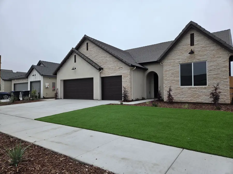 5006 W Oakridge Court #Syc 76, Visalia, CA 93291 - Image #3